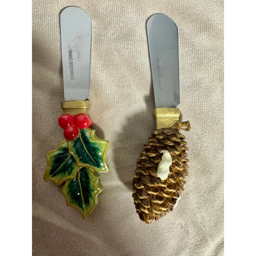 Vintage Christmas themed butter, cheese, jam spreaders Holly poinsettia pine